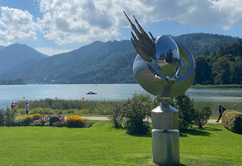 Skulptur im Stadtpark von Schliersee